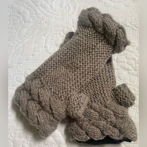 Fingerless Women’s Gloves by Nirvanna Designs